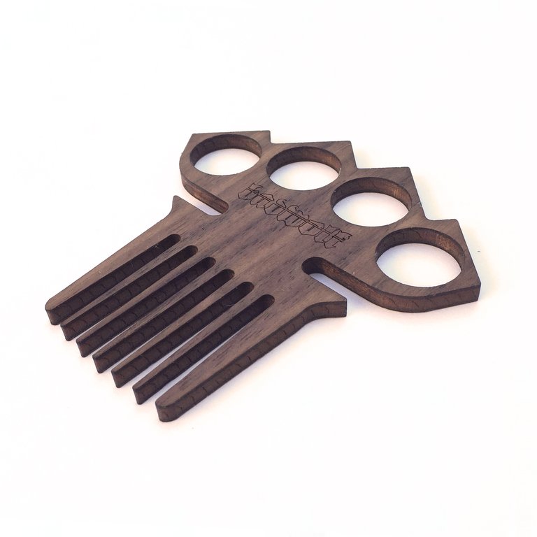 BadWolf 'Diablo' Knuckle Duster Beard Comb