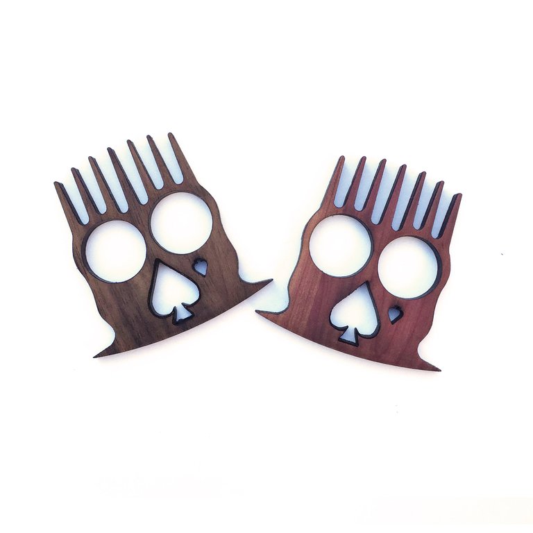 BadWolf 'Spade' Beard Rake